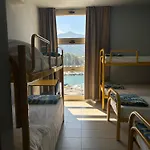 奥斯特罗德尔珀尔托酒店 旅馆 *
