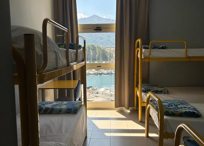 Del Porto Hostel *